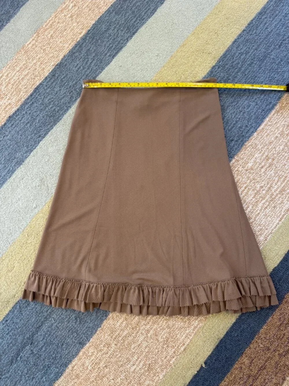 DKNY Brown Taupe Ruffle Hem Skirt Size Small Side Zip